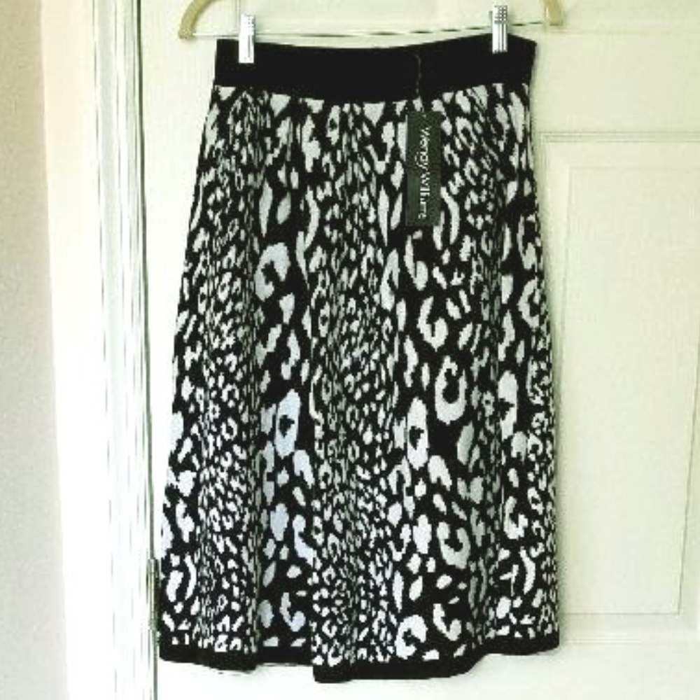 Wendy Williams Sweater Knit Midi Skirt (S)